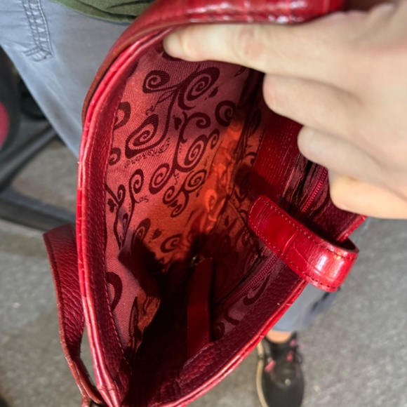 Brighton Leather Crocodile Cherry Red Shoulder Bag Purse - Picture 5 of 8